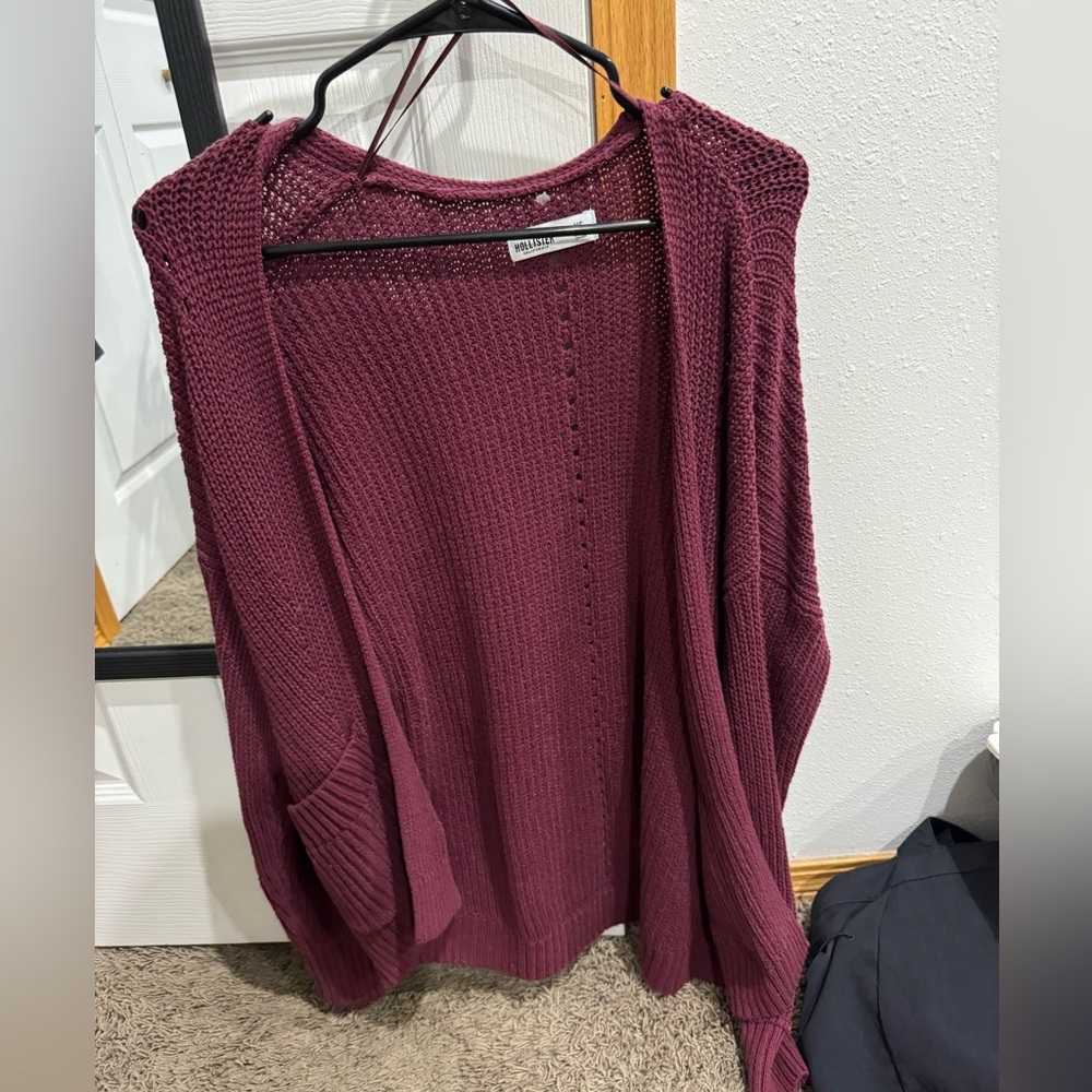 Hollister cardigan